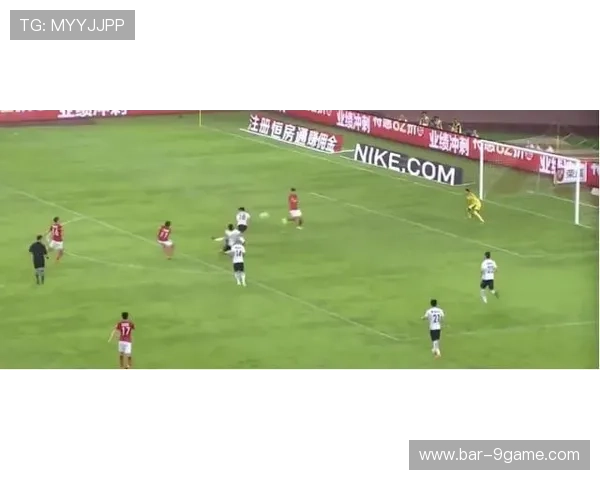 中国足球传奇球星盘点：他们如何影响了中国足球历史的发展与变革