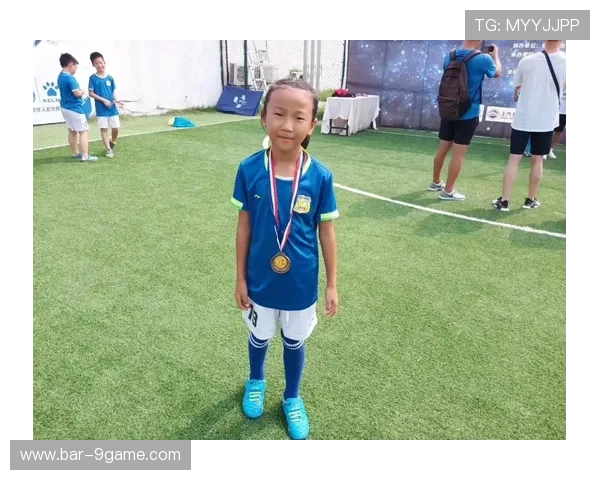 抖音独家采访足球女星 分享她们背后的奋斗与梦想